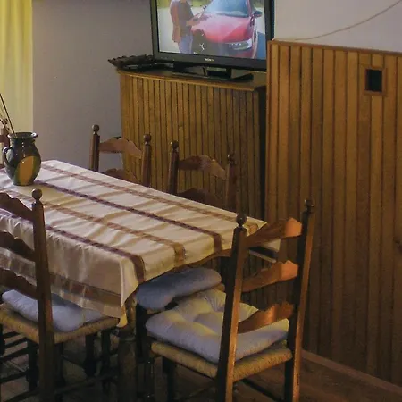Stunning In Fonyodliget W/ Wifi And 3 Bedrooms Ferienhaus *